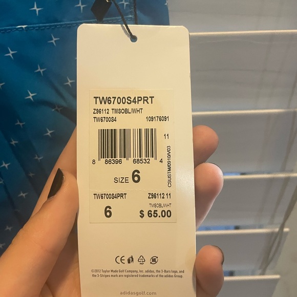 Adidas women’s golf shorts - Picture 3 of 4